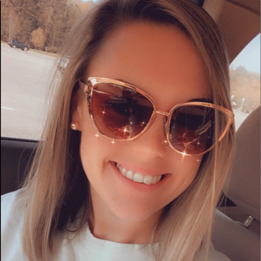 Meet your Posher, Brooke